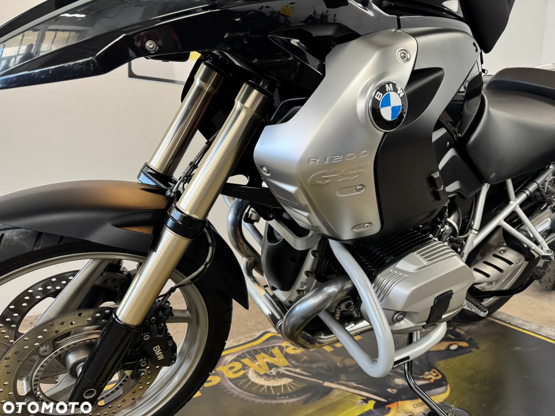 BMW R - 19