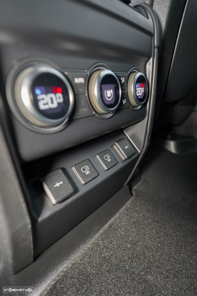 Land Rover Defender 110 P400e SE - 47