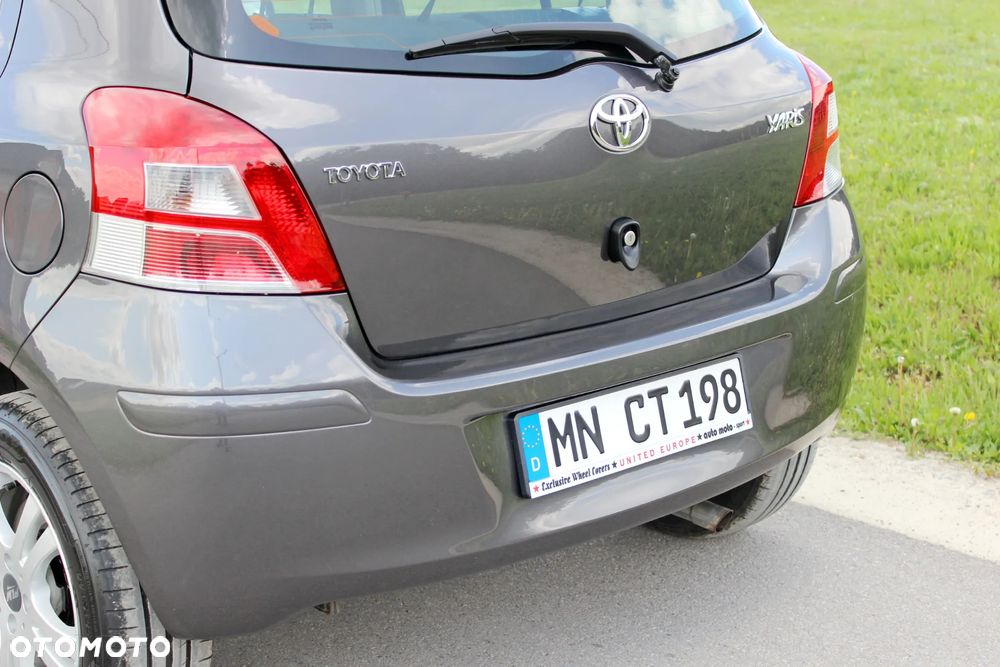 Toyota Yaris 1.33 VVT-i Executive - 14