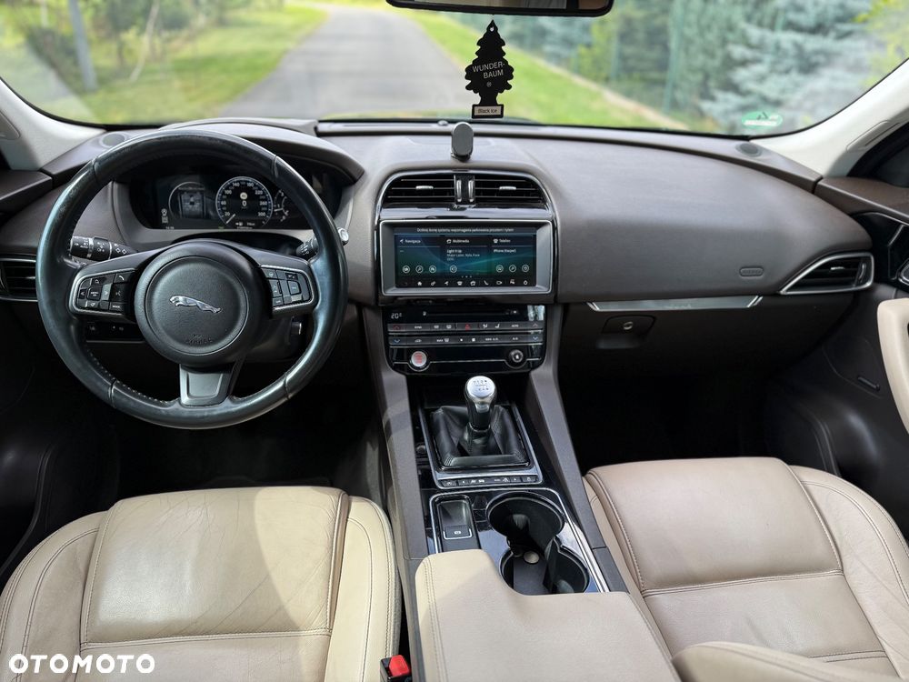 Jaguar F-Pace 2.0 i4D AWD R-Sport - 7