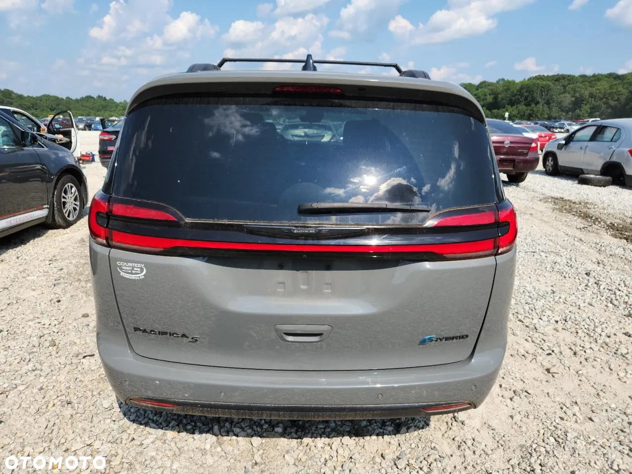 Chrysler Pacifica - 6