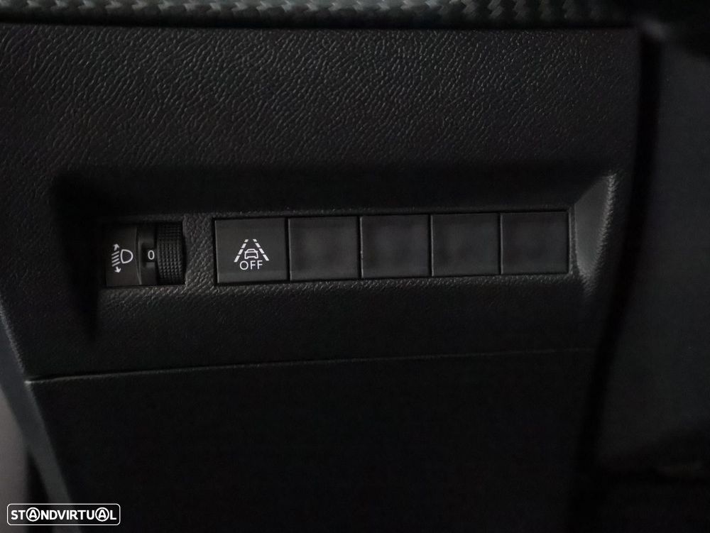 Peugeot 2008 1.2 PureTech Active Pack - 15
