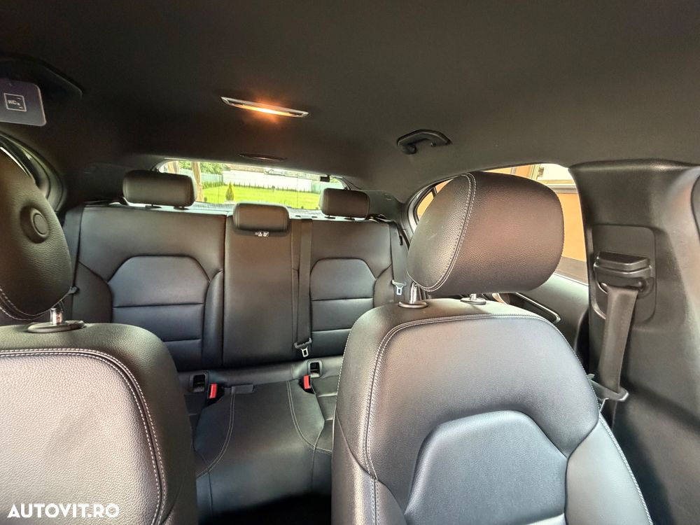 Mercedes-Benz A 200 7G-DCT - 16