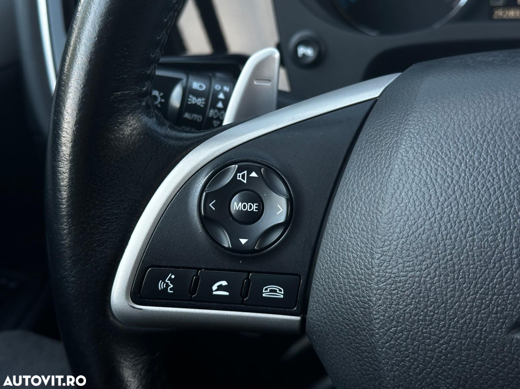 Mitsubishi Outlander - 16