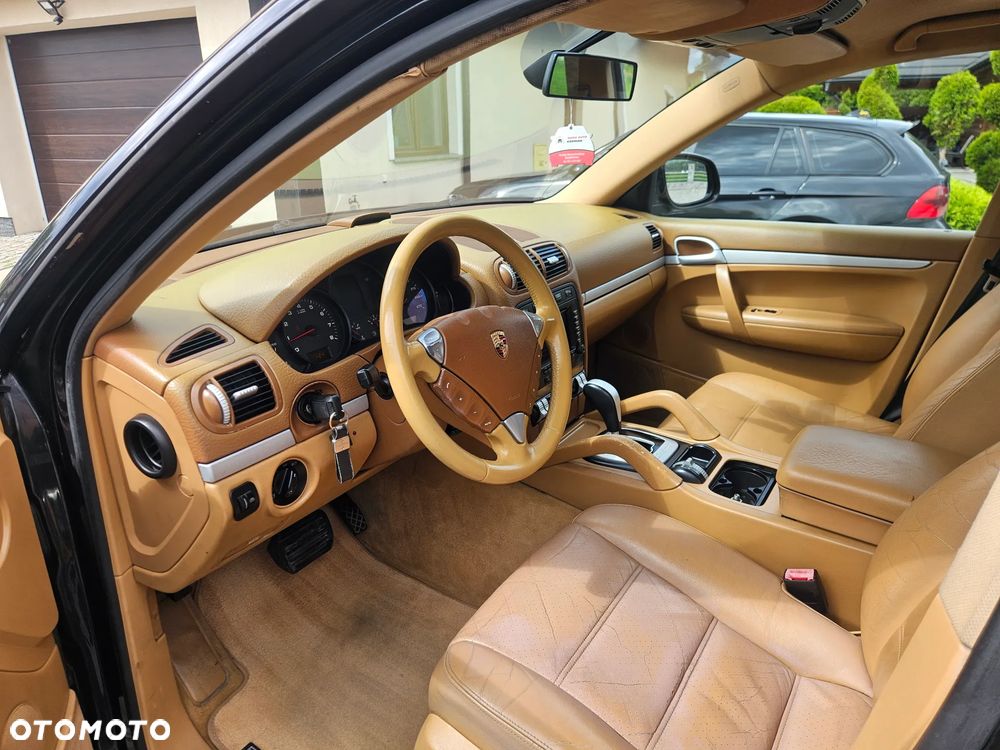 Porsche Cayenne - 7