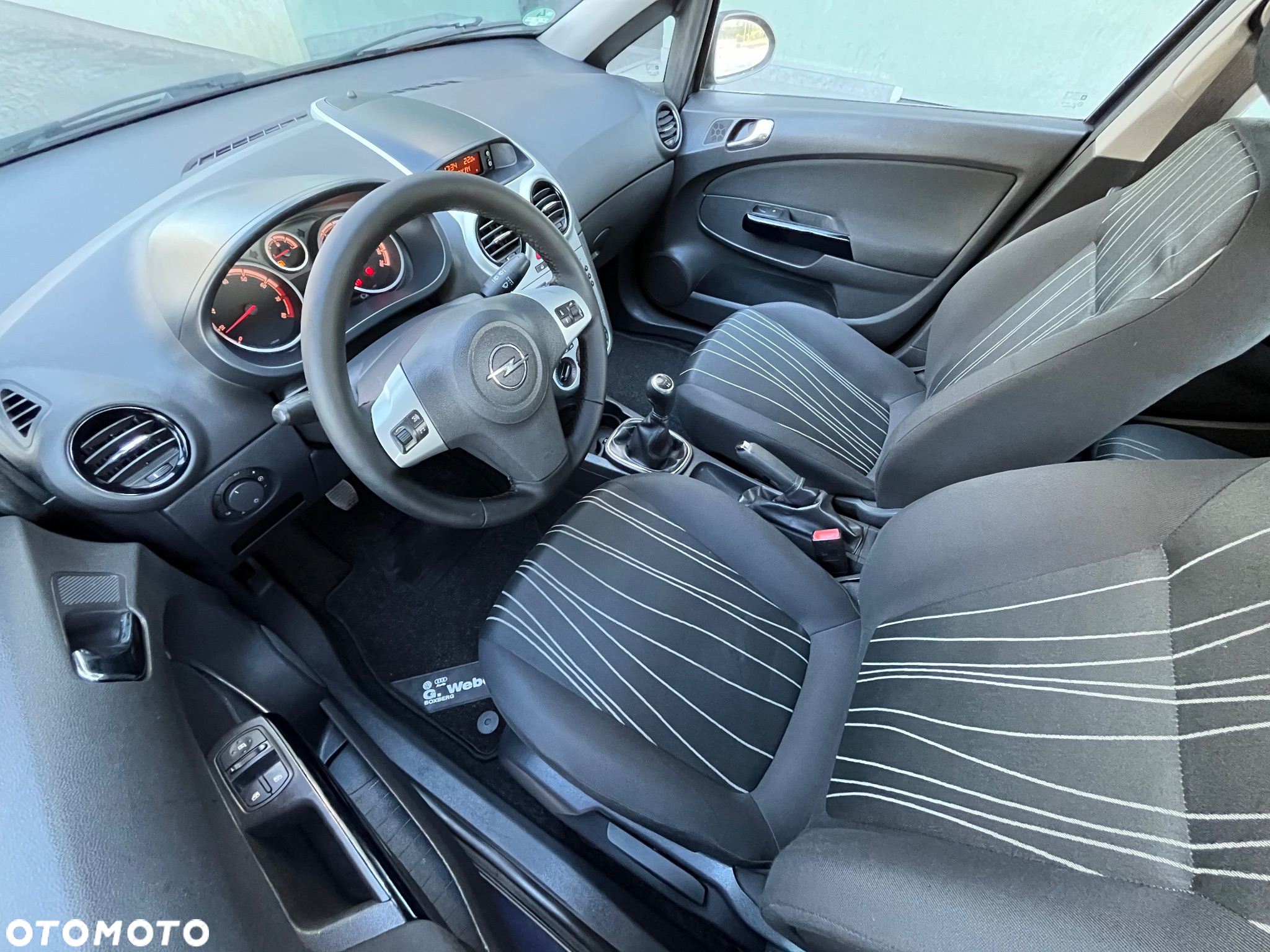 Opel Corsa 1.2 16V Easytronic Edition - 5