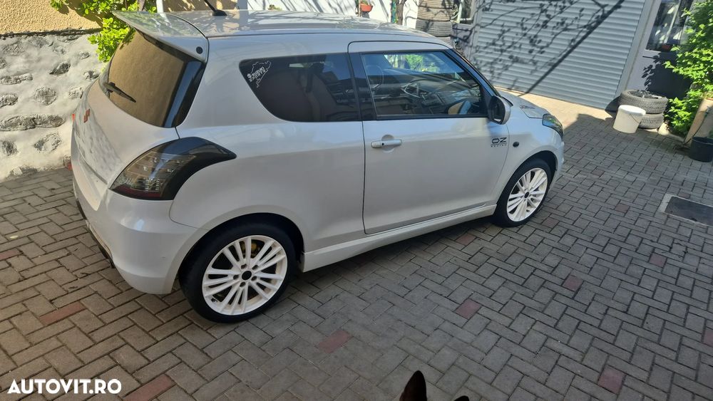 Suzuki Swift Sport 1.6 VVT Sport - 9
