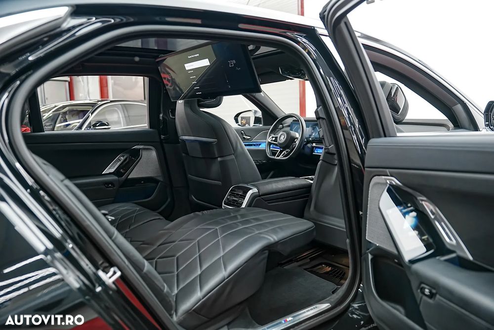 BMW Seria 7 - 10