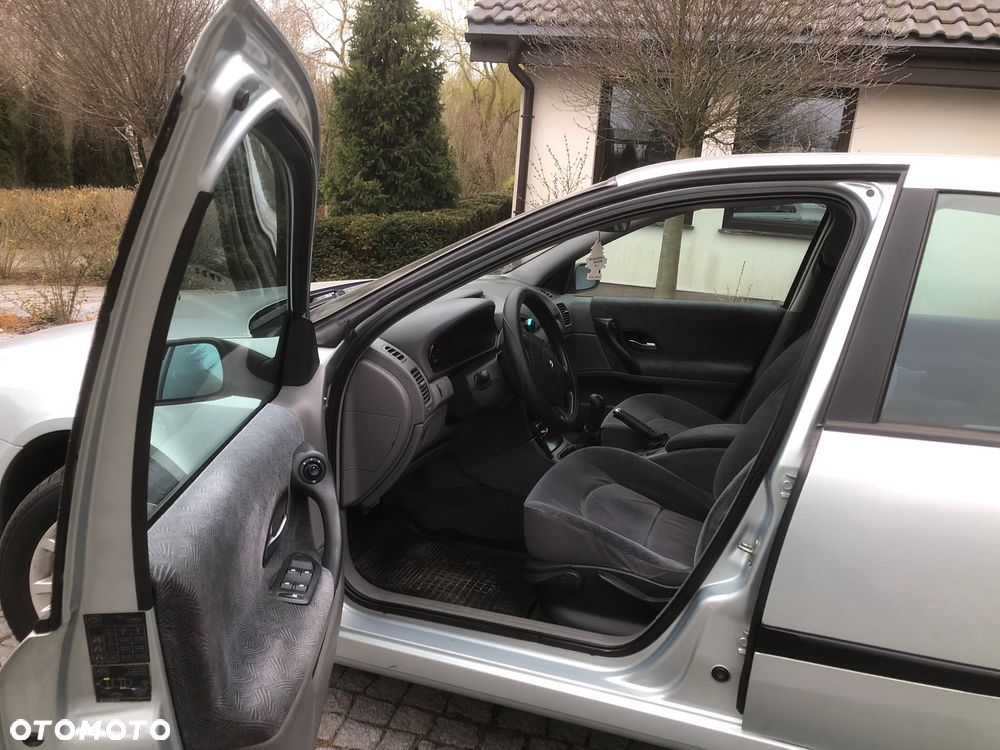 Renault Laguna - 7