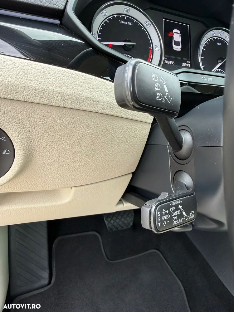 Skoda Superb 2.0 TDI DSG L&K - 30