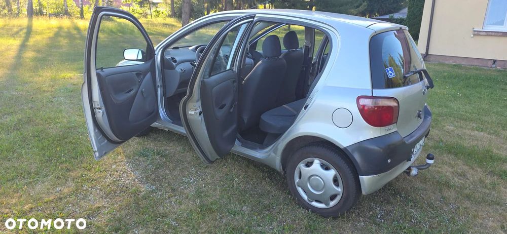 Toyota Yaris 1.0 Base - 6