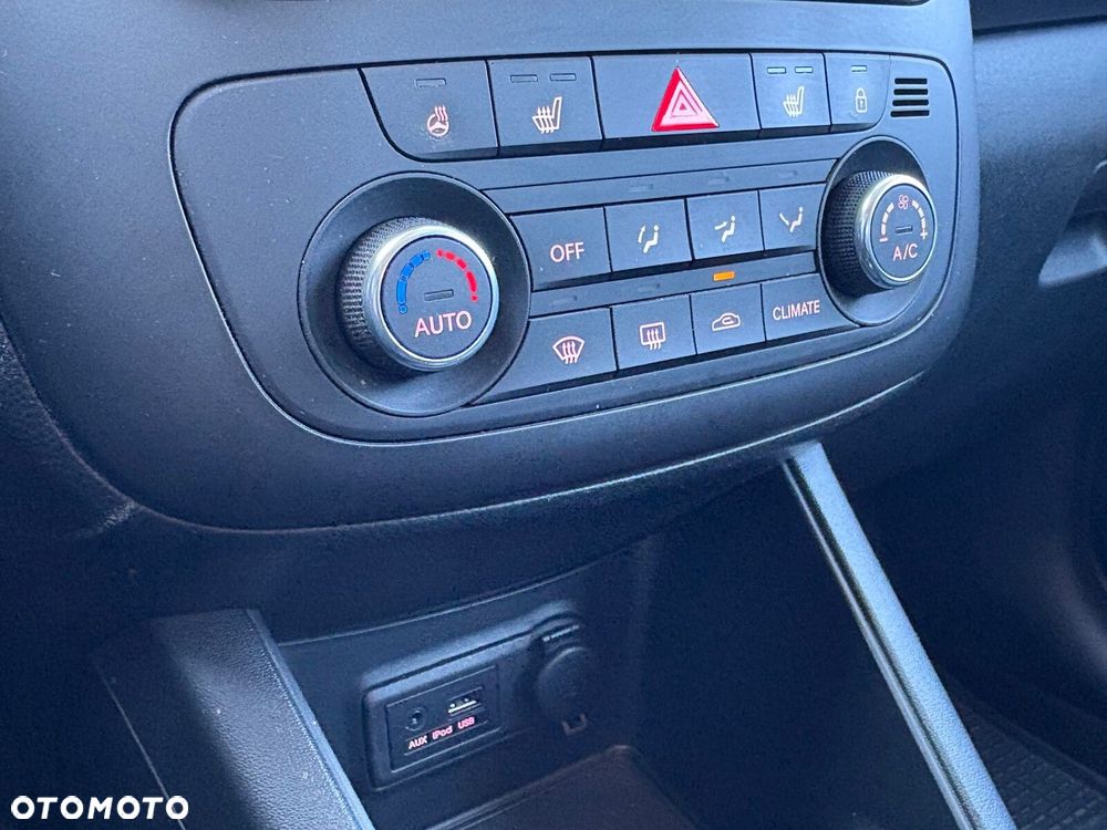 Kia Venga - 24