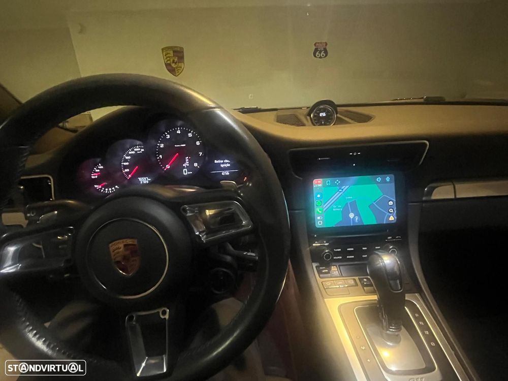 Porsche 911 Série F - 11