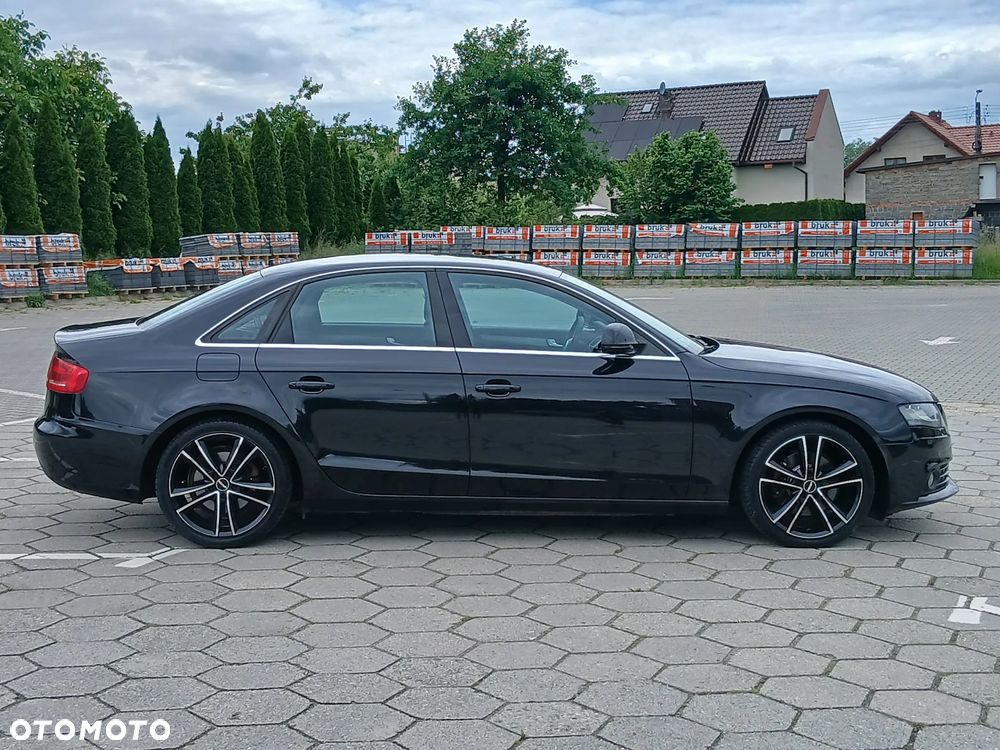 Audi A4 Limousine - 4