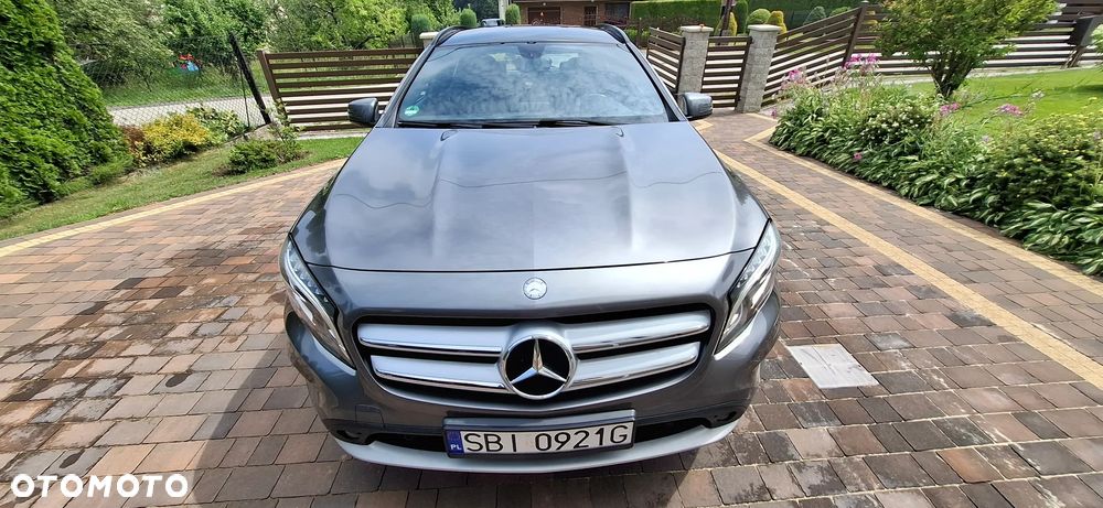 Mercedes-Benz GLA 180 Activity Edition - 18