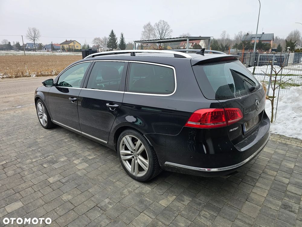 Volkswagen Passat - 4