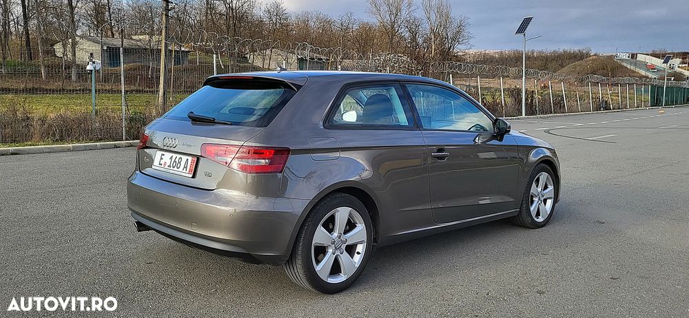 Audi A3 1.6 TDI DPF Ambition - 11