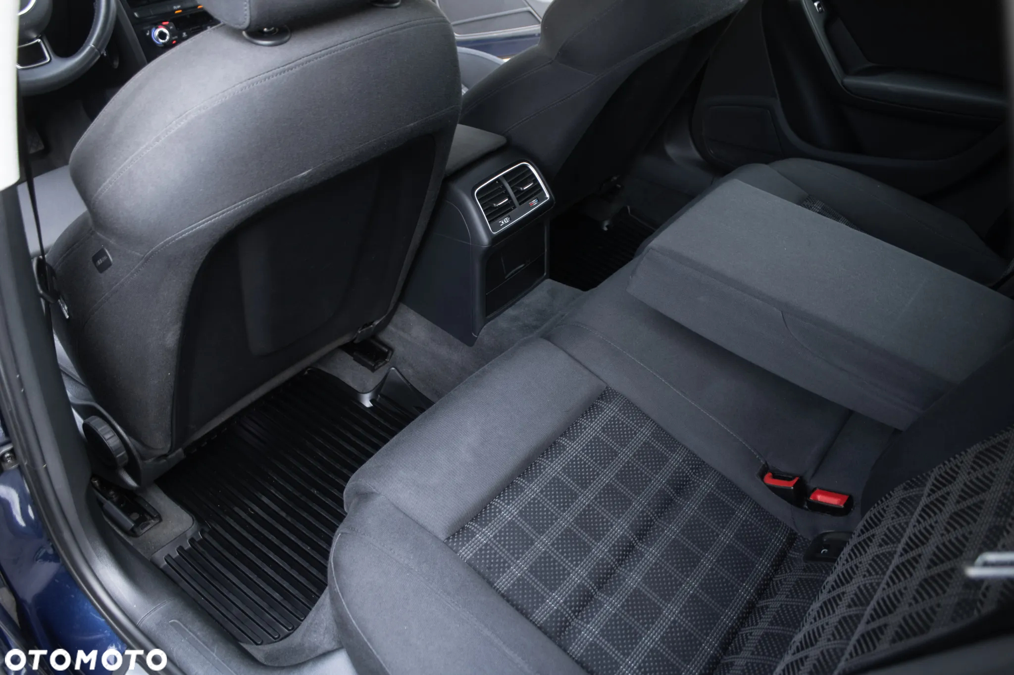 Audi A4 Avant 2.0 TDI DPF quattro S line Sportpaket - 37