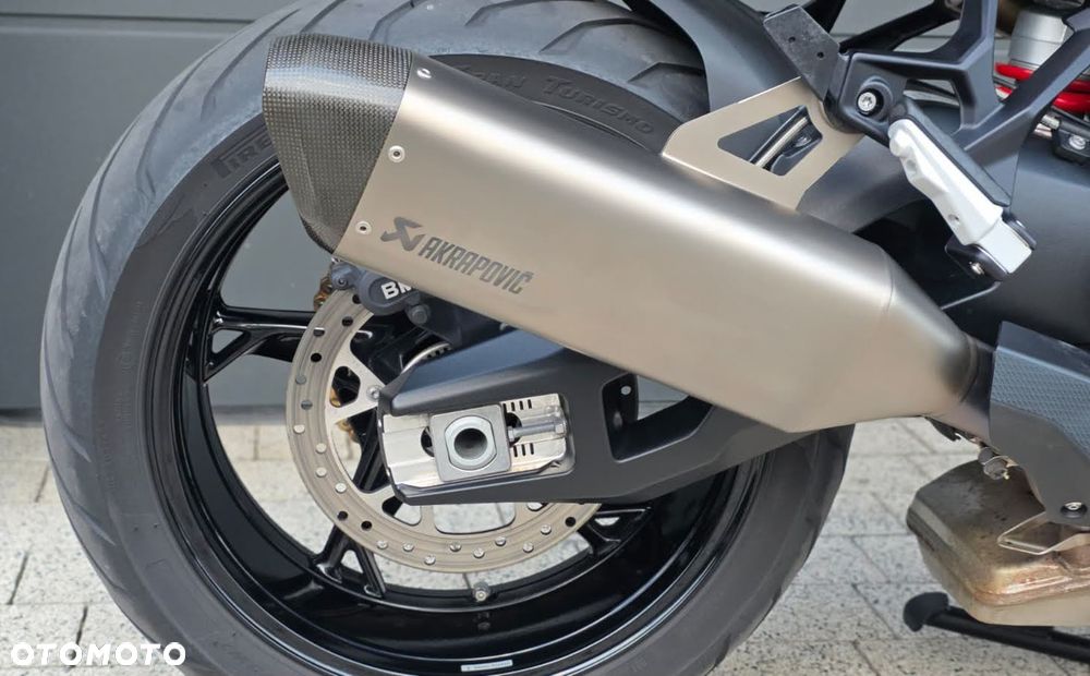 BMW XR - 12