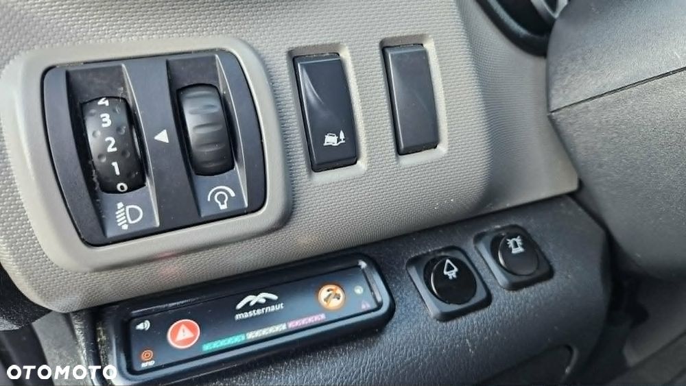 Renault TRAFIC - 10