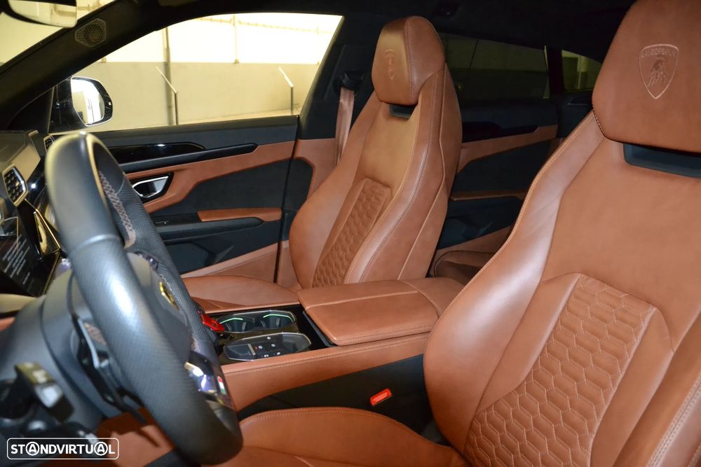 Lamborghini Urus - 29