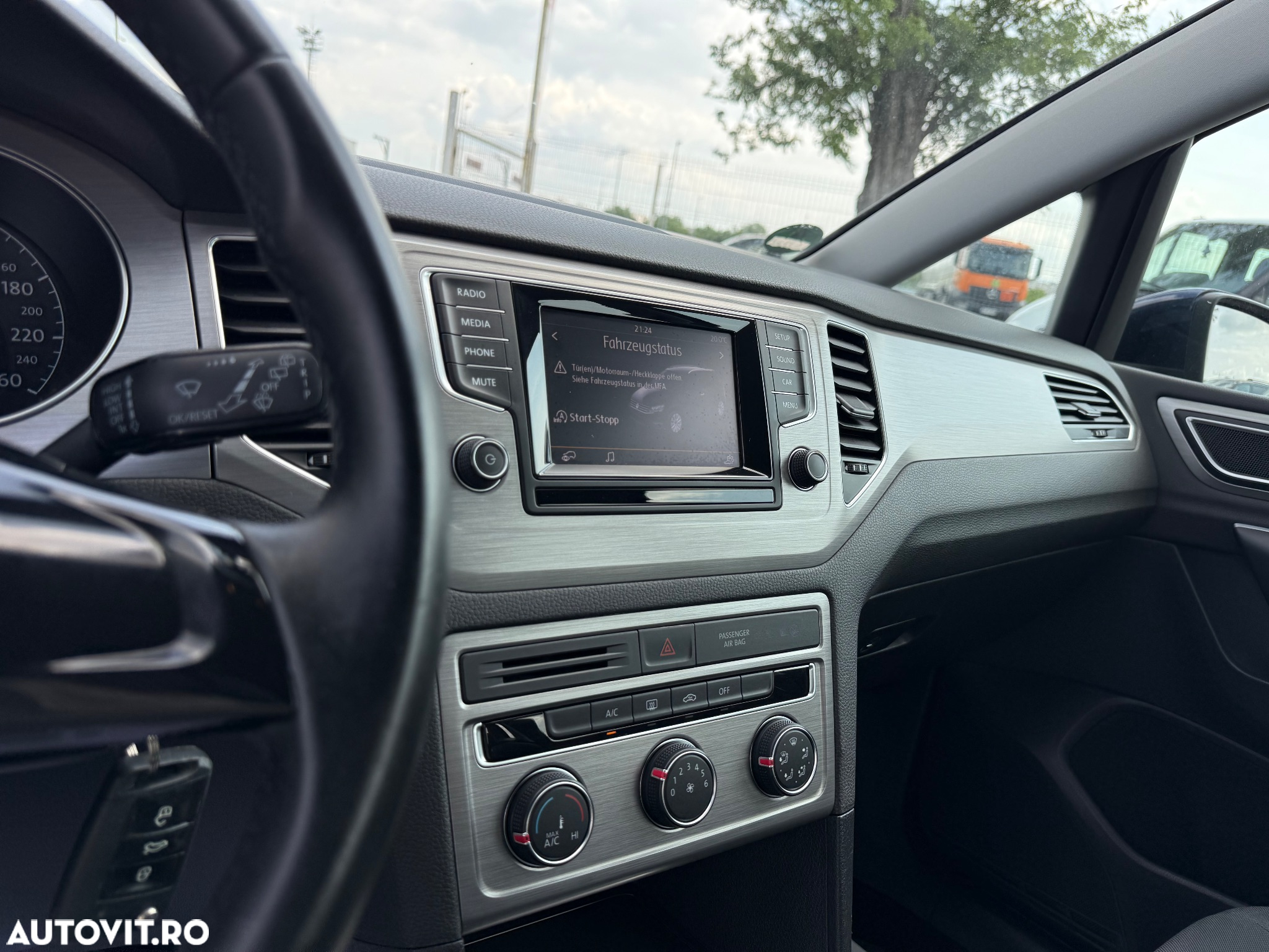 Volkswagen Golf - 13