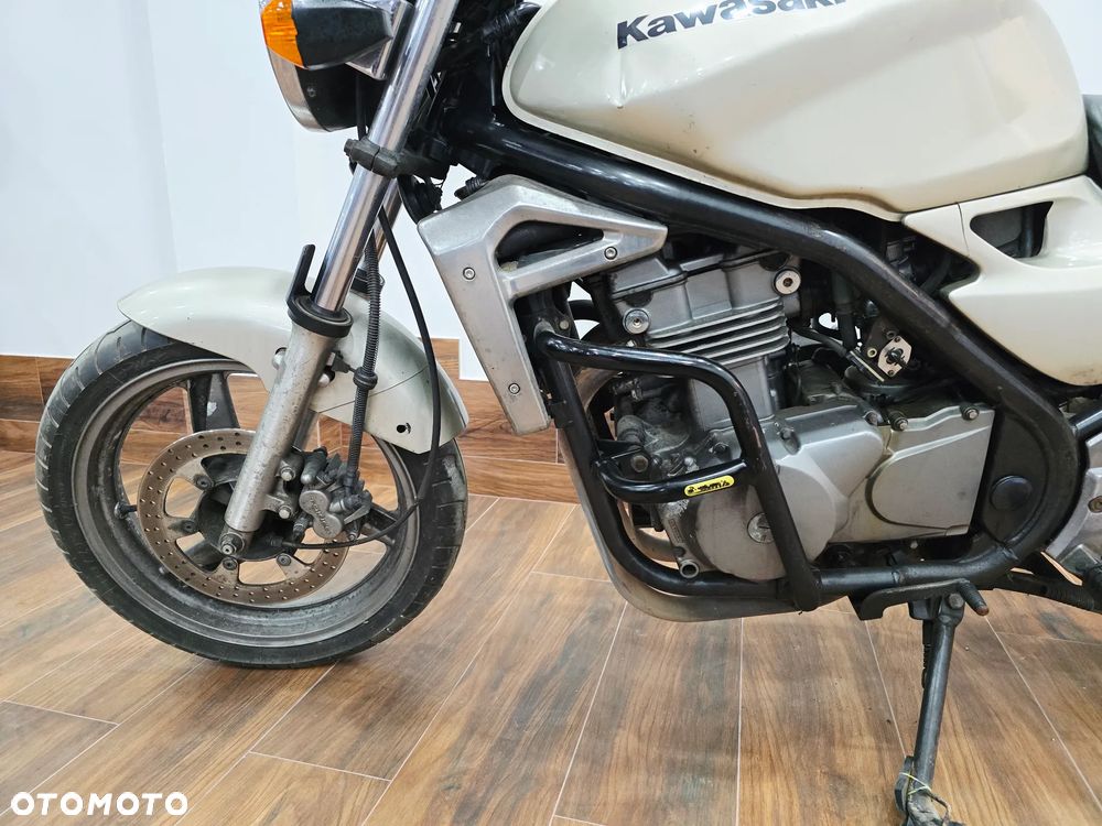 Kawasaki ER - 8