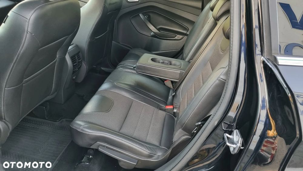 Ford Kuga 2.0 TDCi 2x4 Titanium - 16