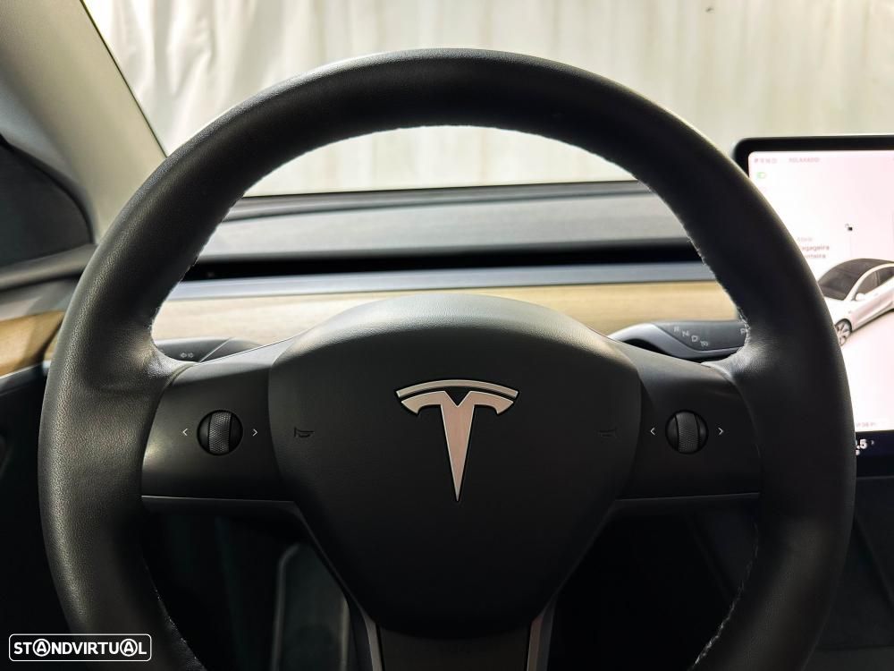 Tesla Model Y Long Range Dual Motor AWD - 47