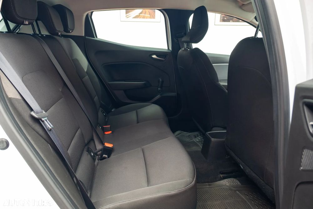 Renault Clio - 20