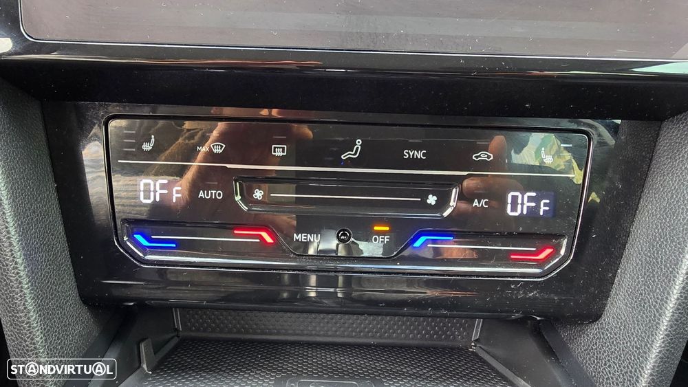 VW Passat Variant - 41