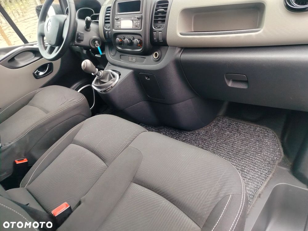 Renault Trafic - 17