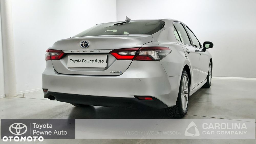 Toyota Camry 2.5 Hybrid Comfort CVT - 18