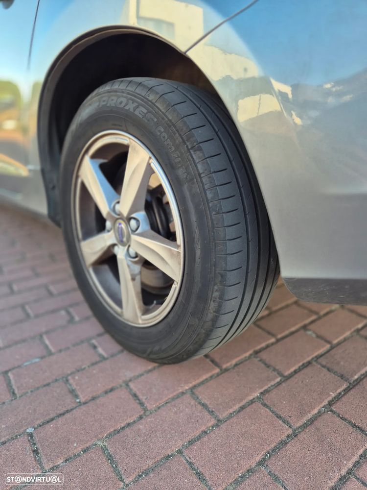 Volvo V60 2.0 D2 Momentum Geartronic - 3