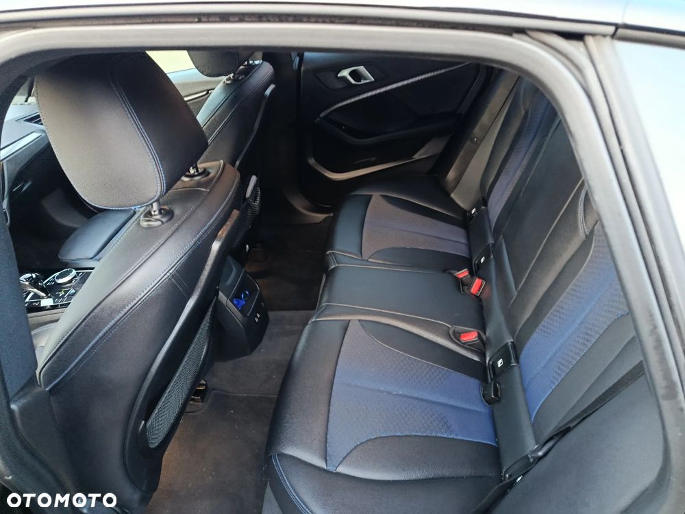 BMW Seria 2 220d - 7