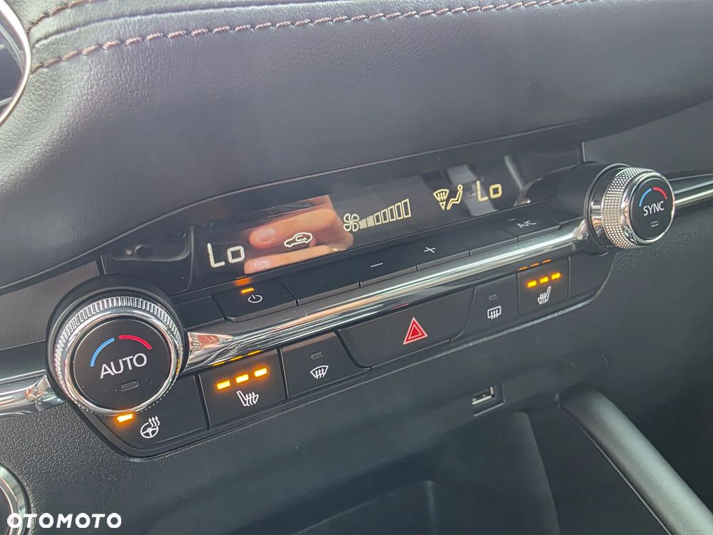 Mazda 3 e-SKYACTIV-G 150 M HYBRID DRIVE HOMURA - 23
