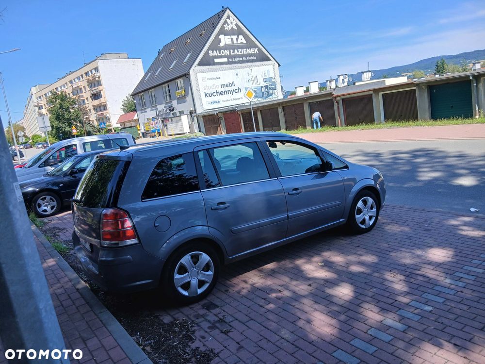 Opel Zafira - 3