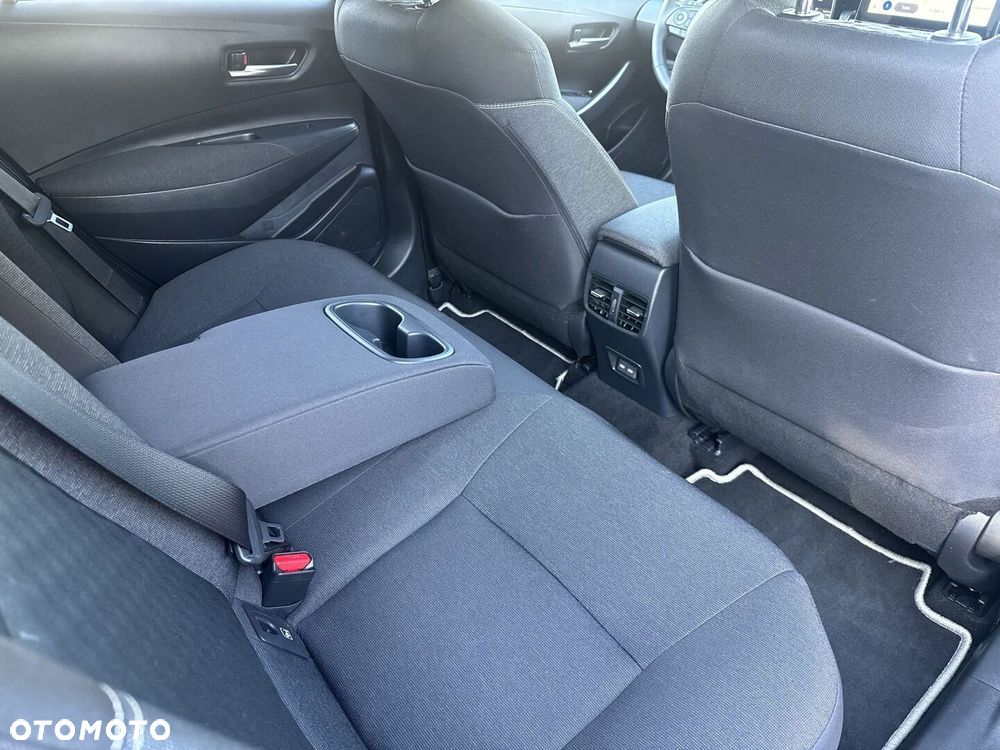 Toyota Corolla 1.8 Hybrid Style - 17