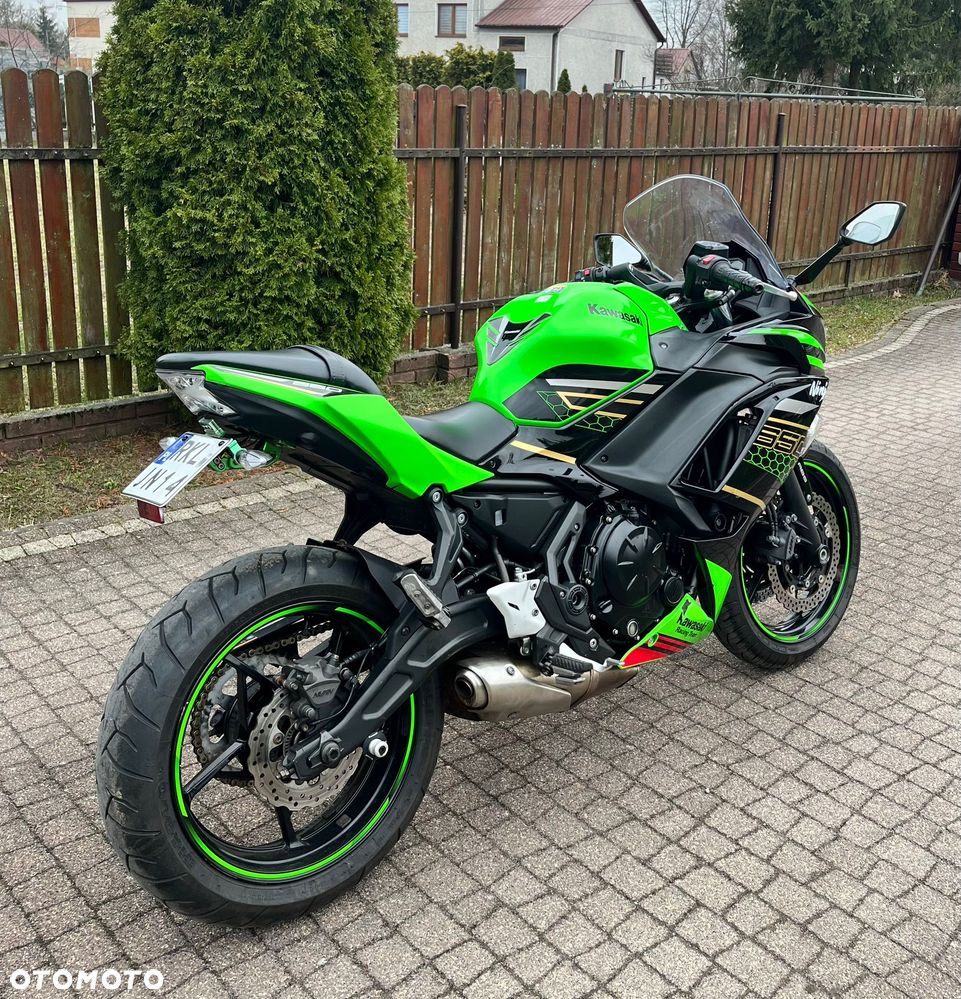 Kawasaki Ninja - 4