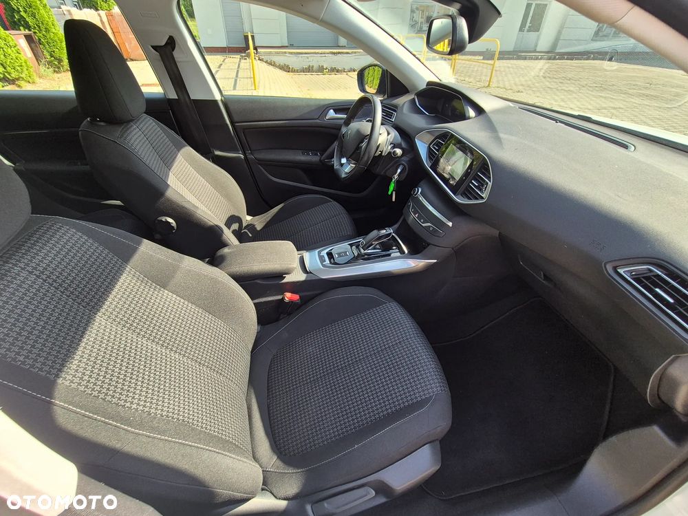 Peugeot 308 BlueHDi 130 EAT8 Allure Pack - 16