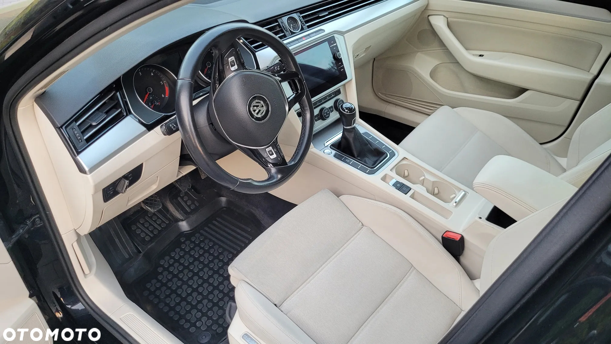 Volkswagen Passat 2.0 TDI BMT Comfortline - 9