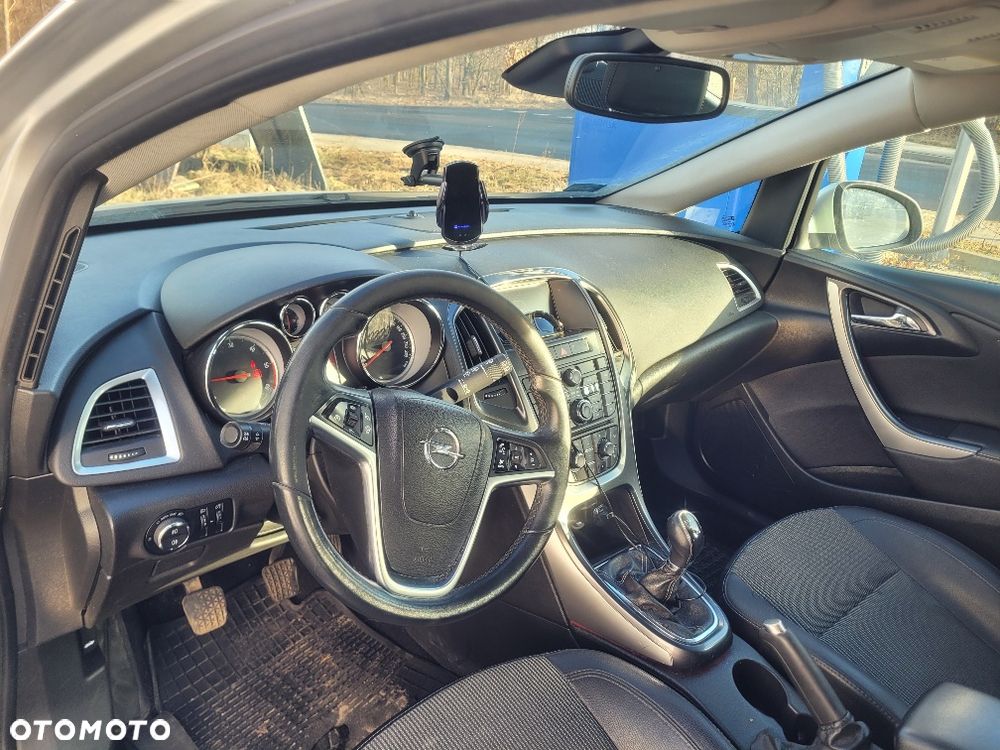 Opel Astra 1.7 CDTI Cosmo - 2