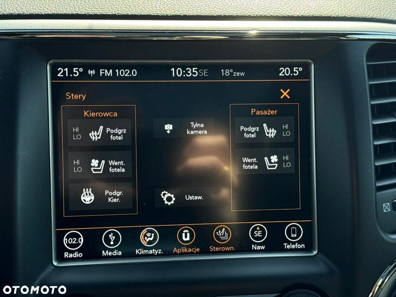 Jeep Grand Cherokee - 26