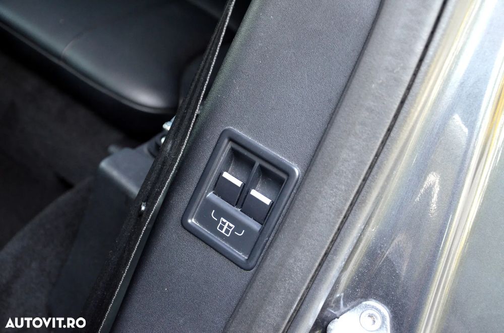 Land Rover Discovery - 19