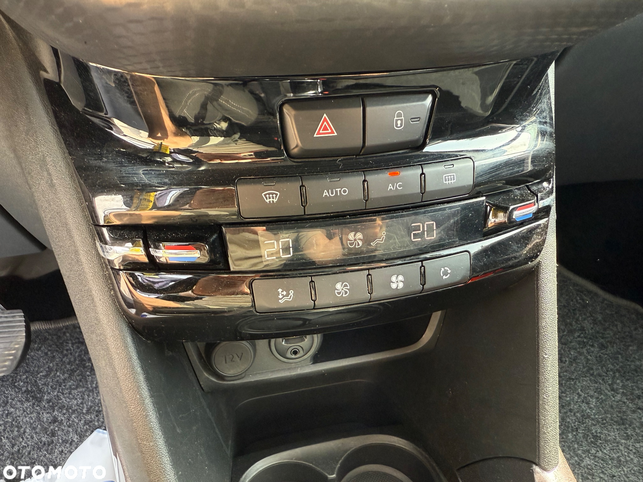Peugeot 2008 1.2 Pure Tech Access EU6 - 34