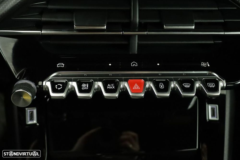 Peugeot 2008 1.2 PureTech Allure EAT8 - 14