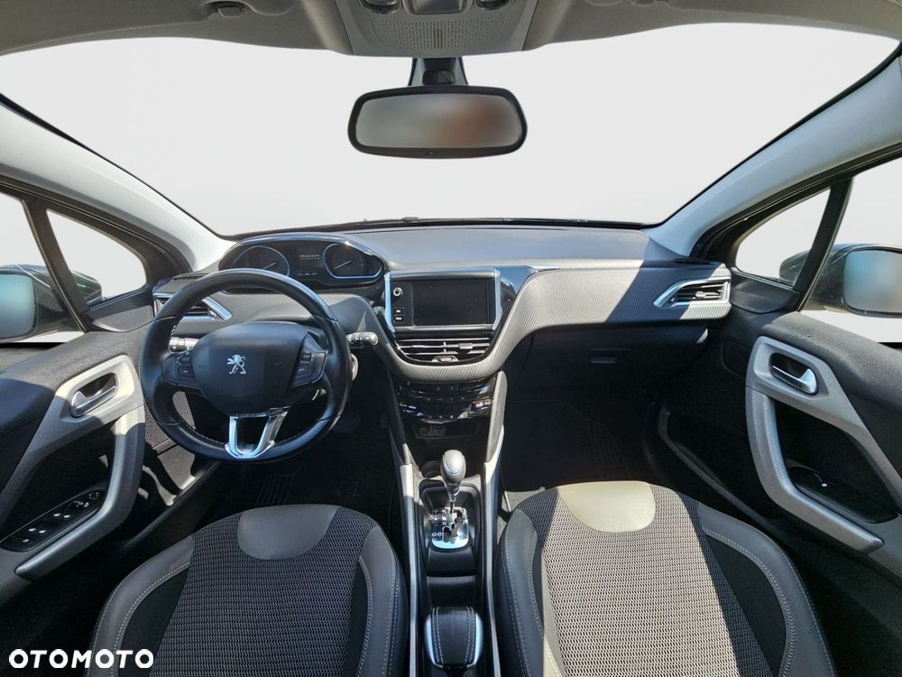 Peugeot 2008 - 11