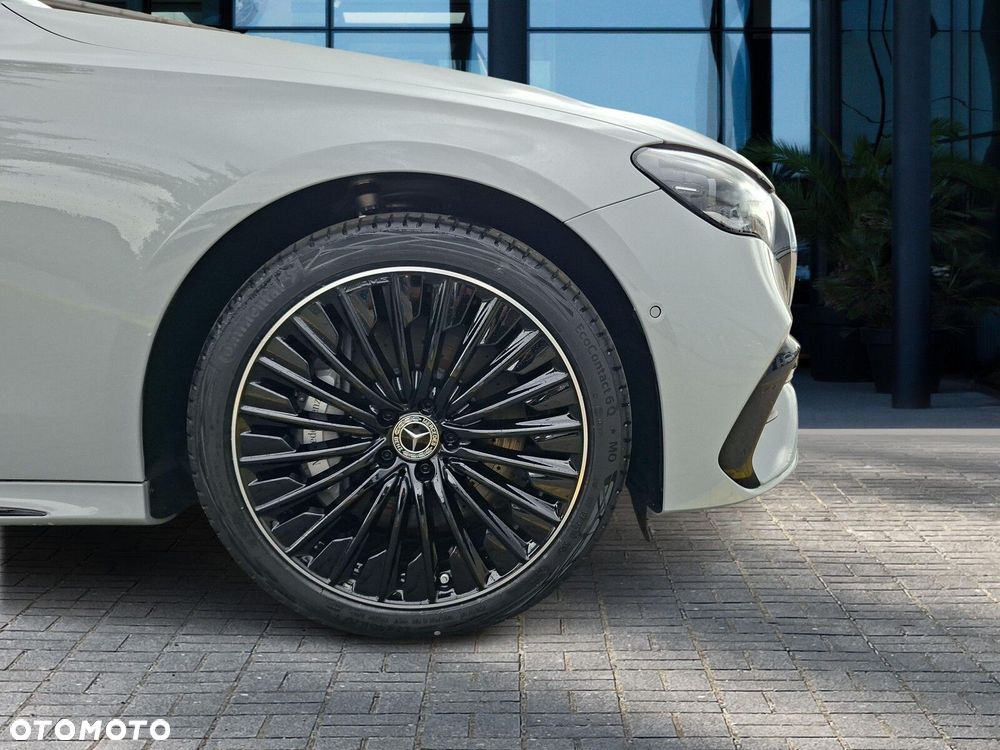 Mercedes-Benz Klasa E - 16