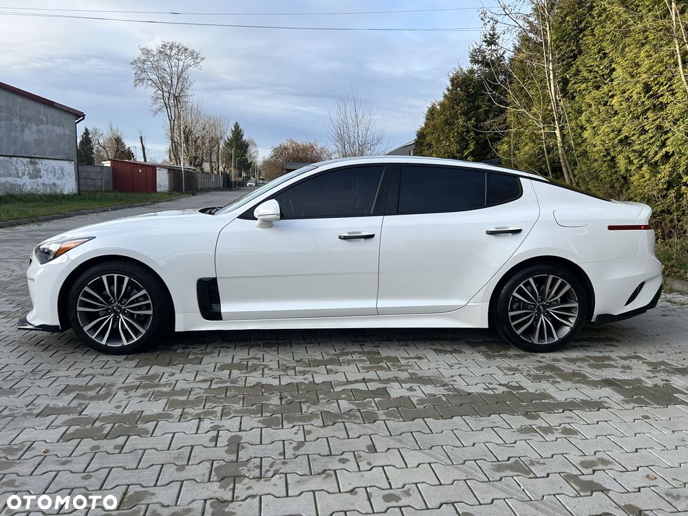 Kia Stinger 2.0 T-GDI L - 10