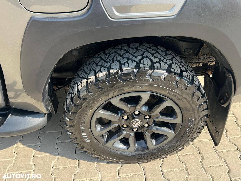 Toyota HILUX - 16